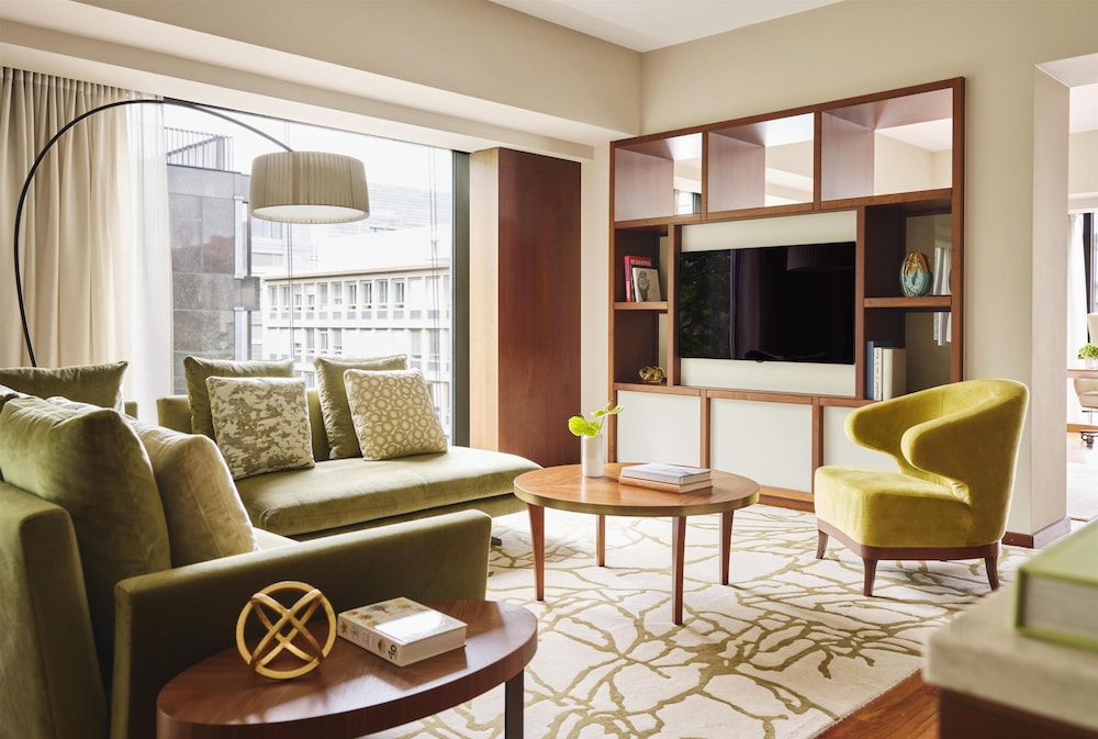 PARK HYATT ZURICH 55/80