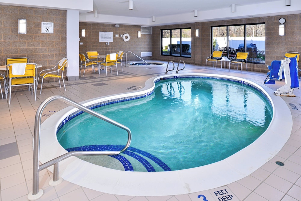 Fairfield Inn Amp Suites By Marriott Rochester West Greece 25/50