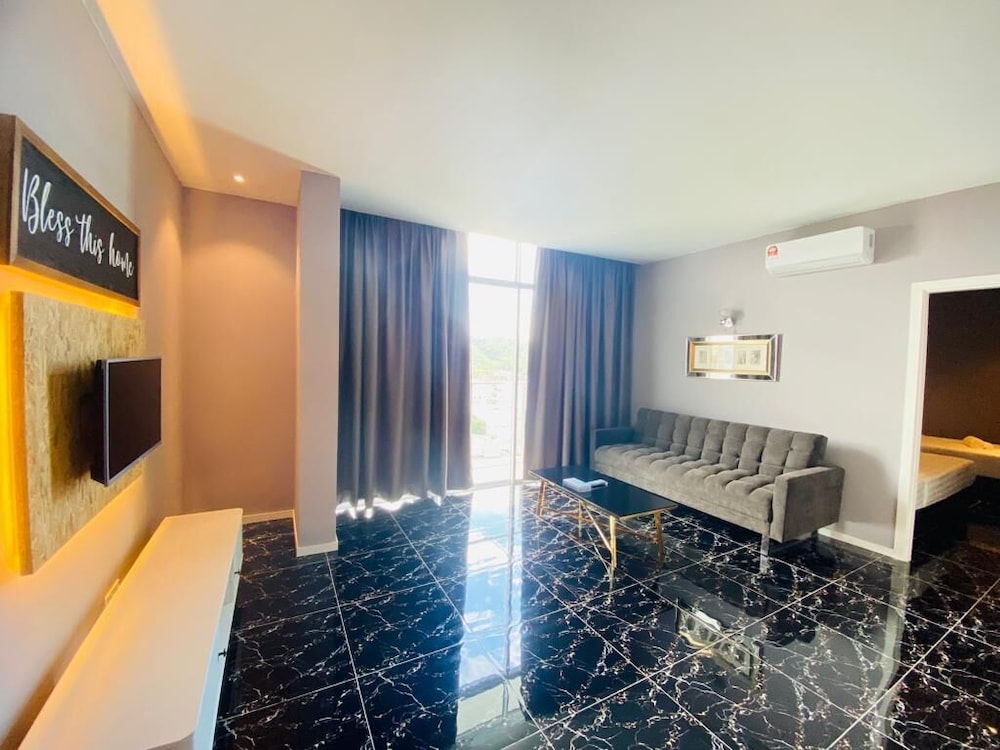 Stirling Suites 32/48