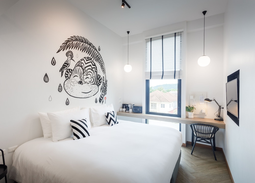 Blu Monkey Hub and Hotel Ranong 6/46