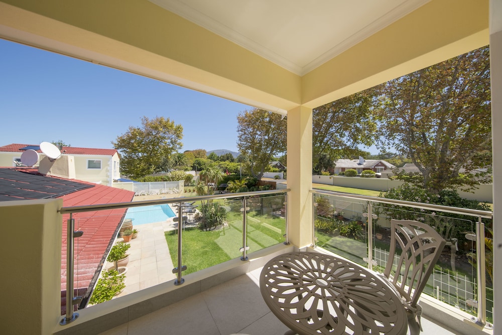 Constantia Cottages 13/50