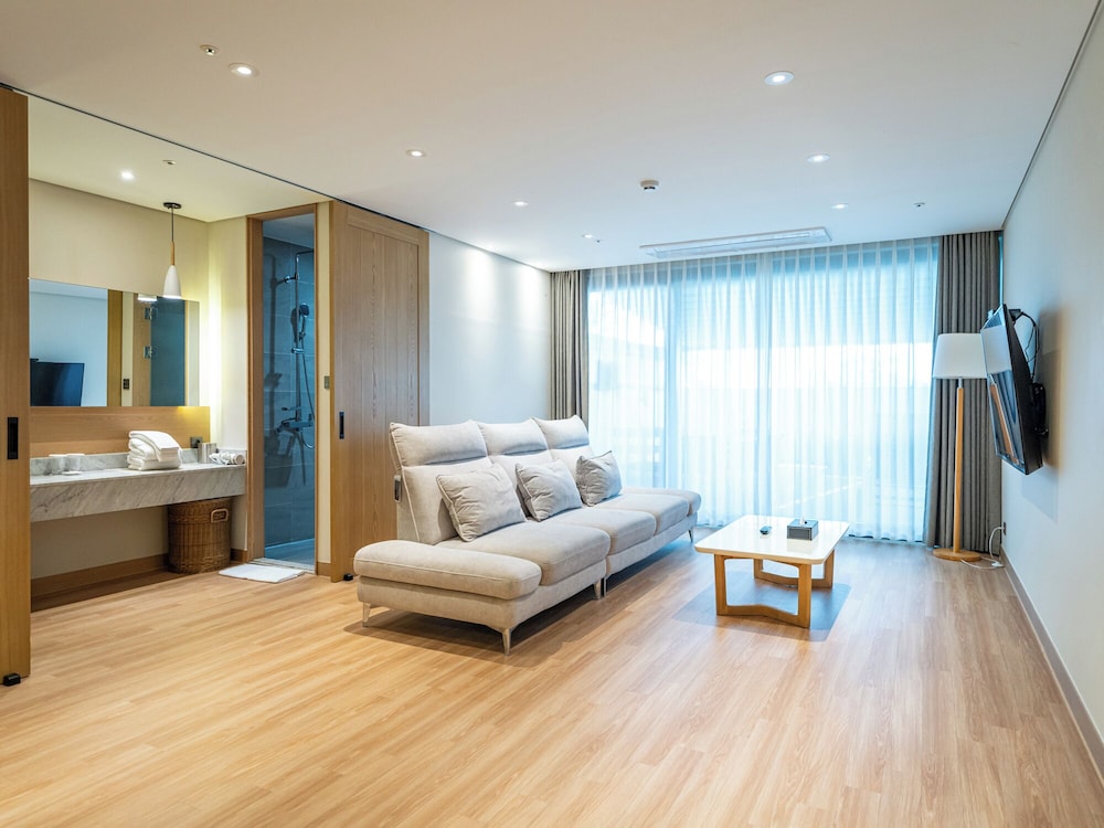 Hotel & Pool Villa Attirance 19/50