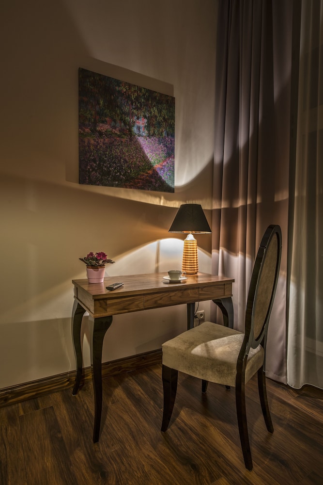 Topolowa Residence 25/72