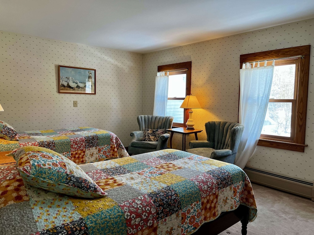 The Wayside Inn Betlehem 9/50