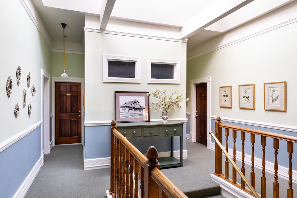 Garden Street Inn 5/50