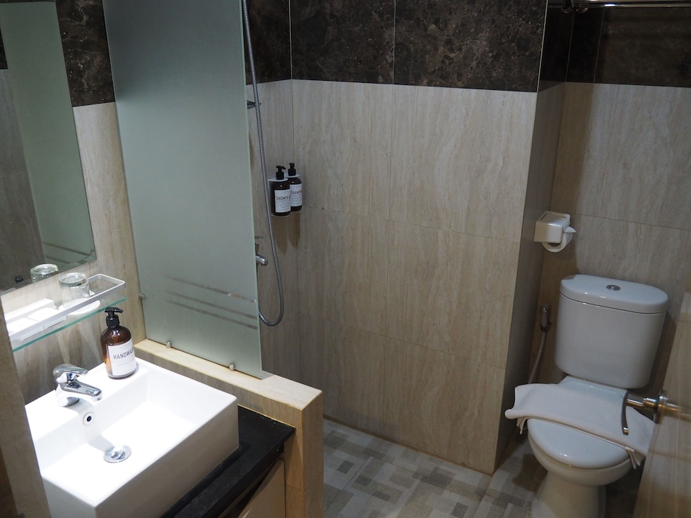 Luminor Hotel Banyuwangi Yos Sudarso 27/70