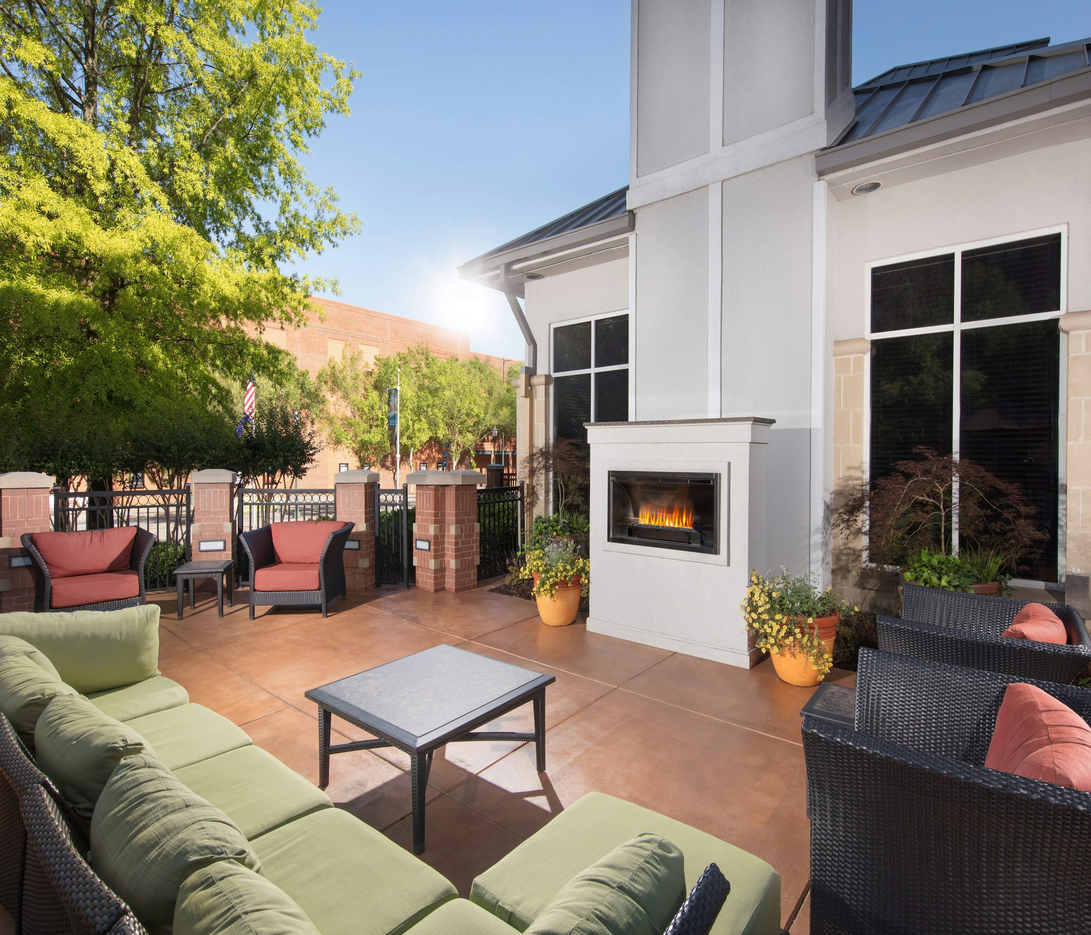 HILTON GARDEN INN CHATTANOOGA DOWNTOWN 13/23