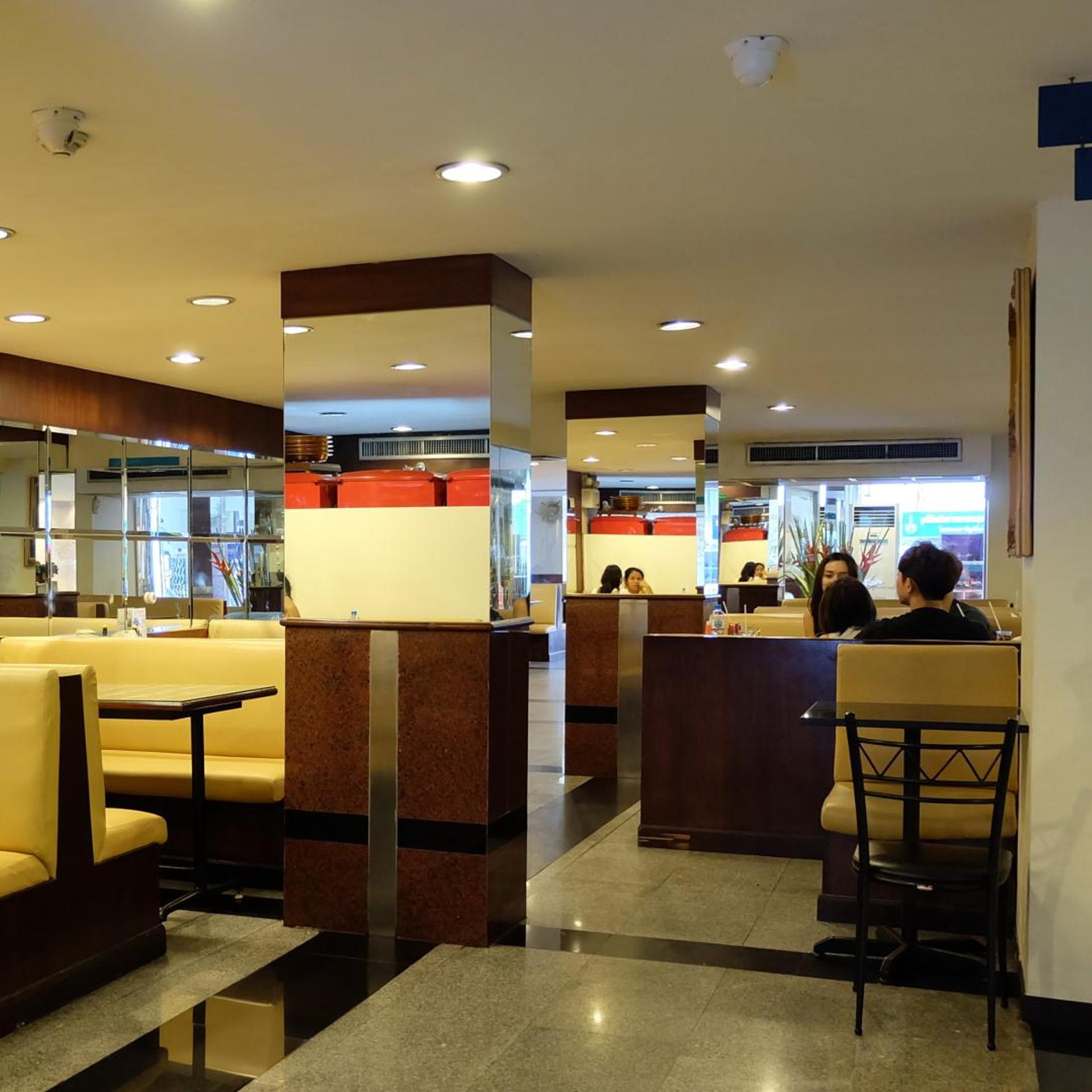 GRAND BUSINESS INN 38/52