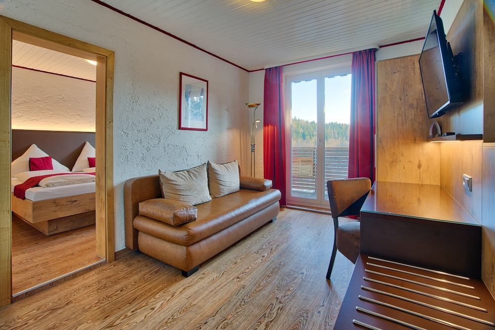 Natur- und Wanderhotel am Steinbachtal 24/33