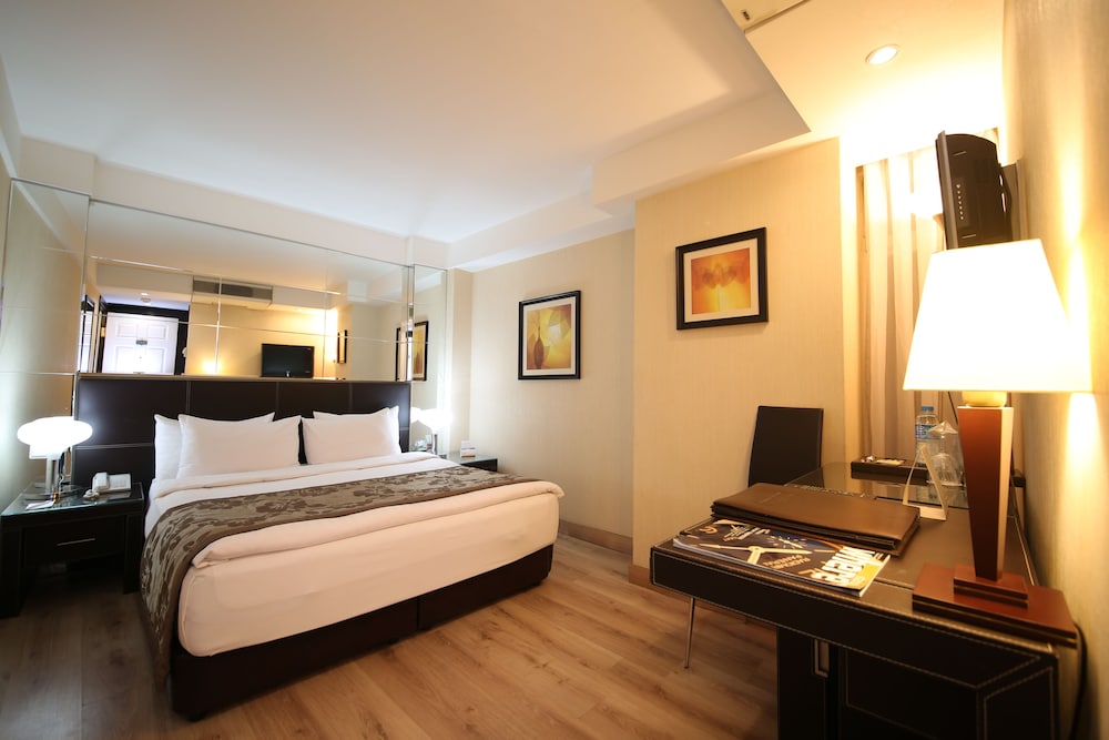 Cartoon Hotel 20/54
