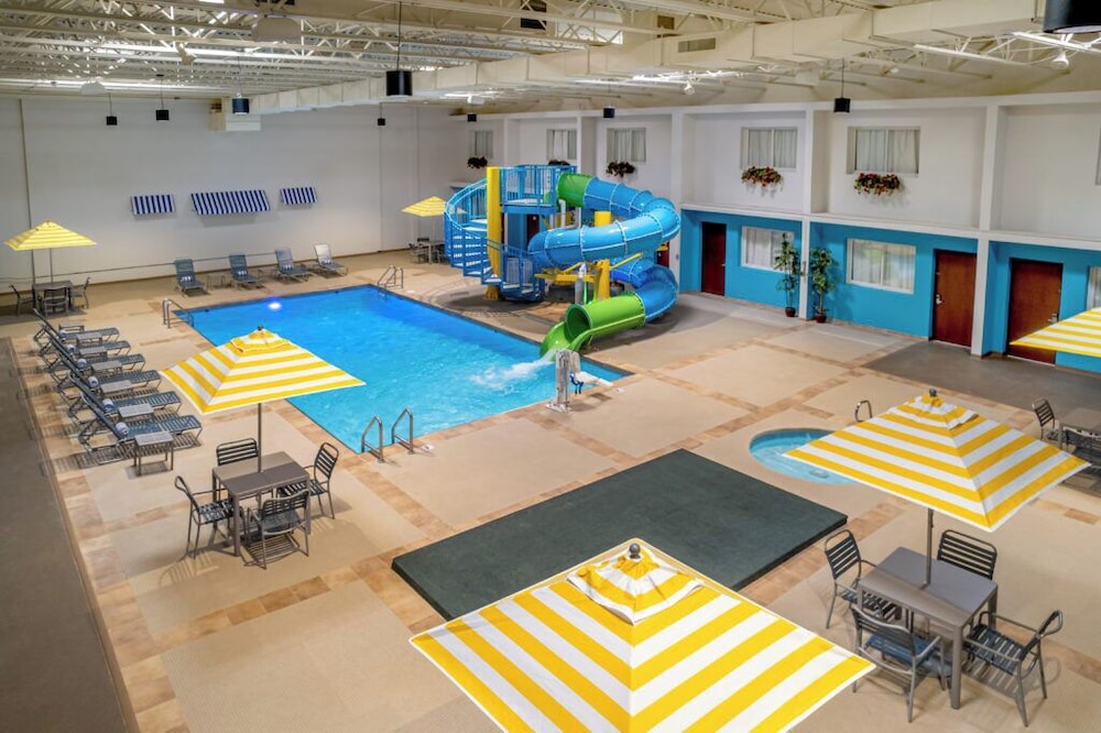 Grand Williston Hotel &amp; Conference Center — photo 2