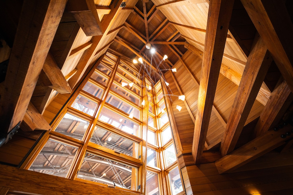 Gravity Haus Truckee-Tahoe 21/50