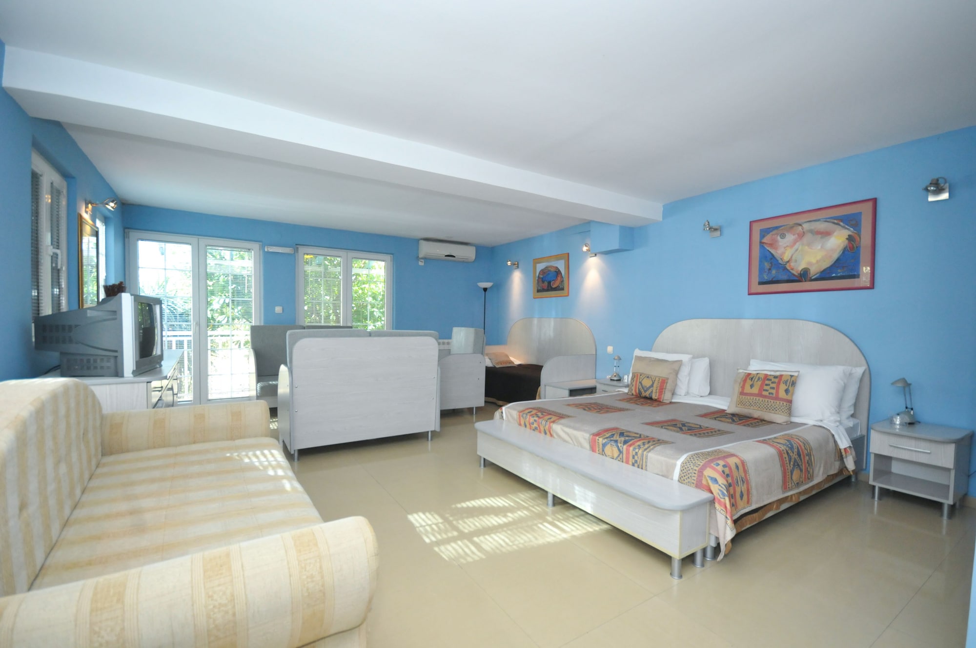 STUDIO, SUITE, BALCONY