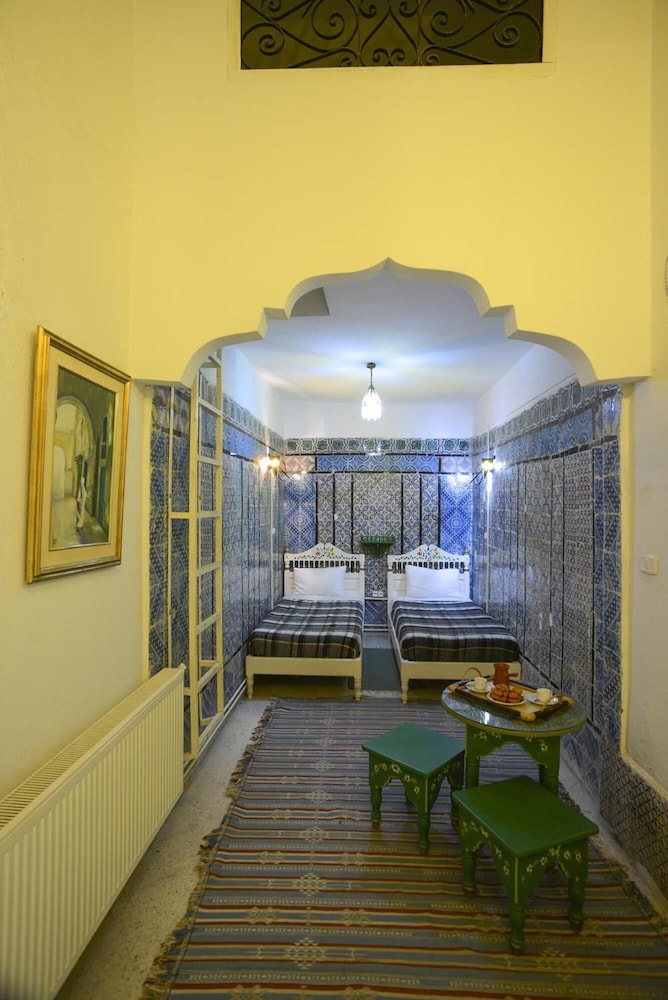 Dar Ya Hostel 32/66