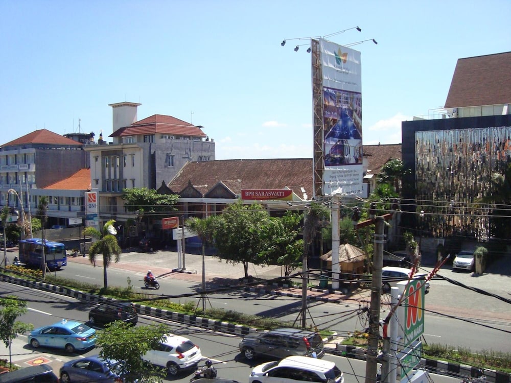 Bali Caps Hostel 22/26