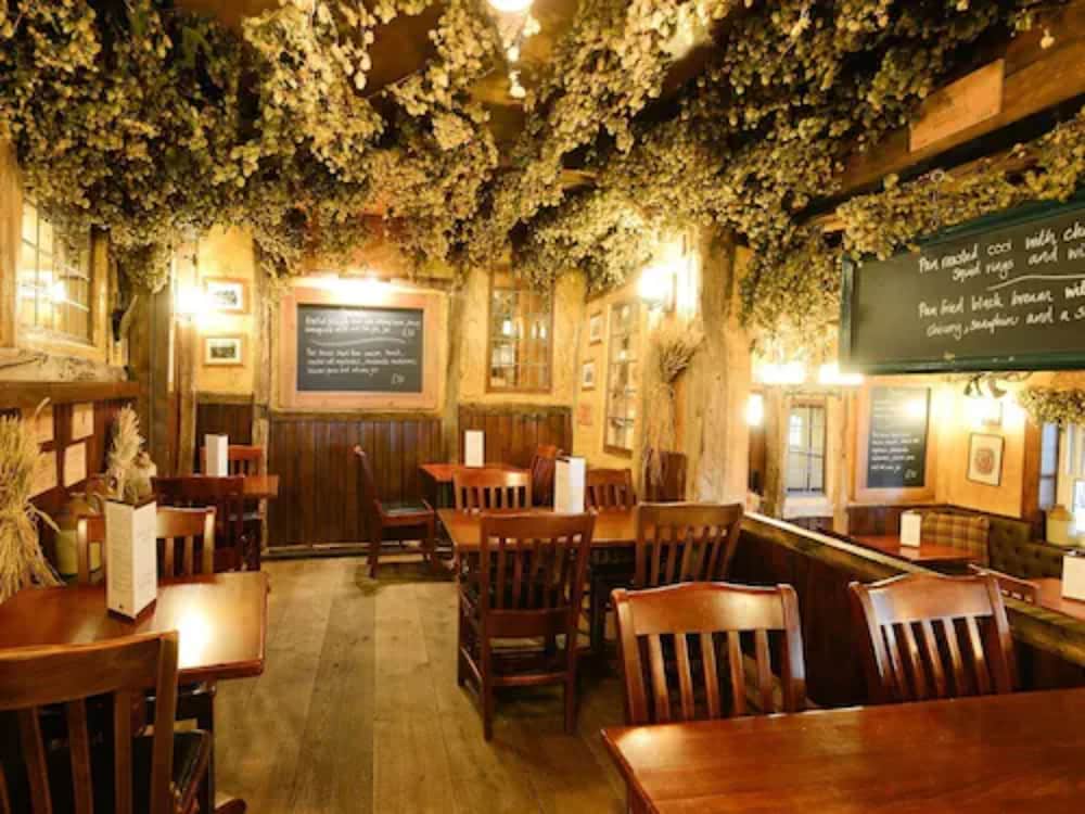 The Black Horse Inn 46/60