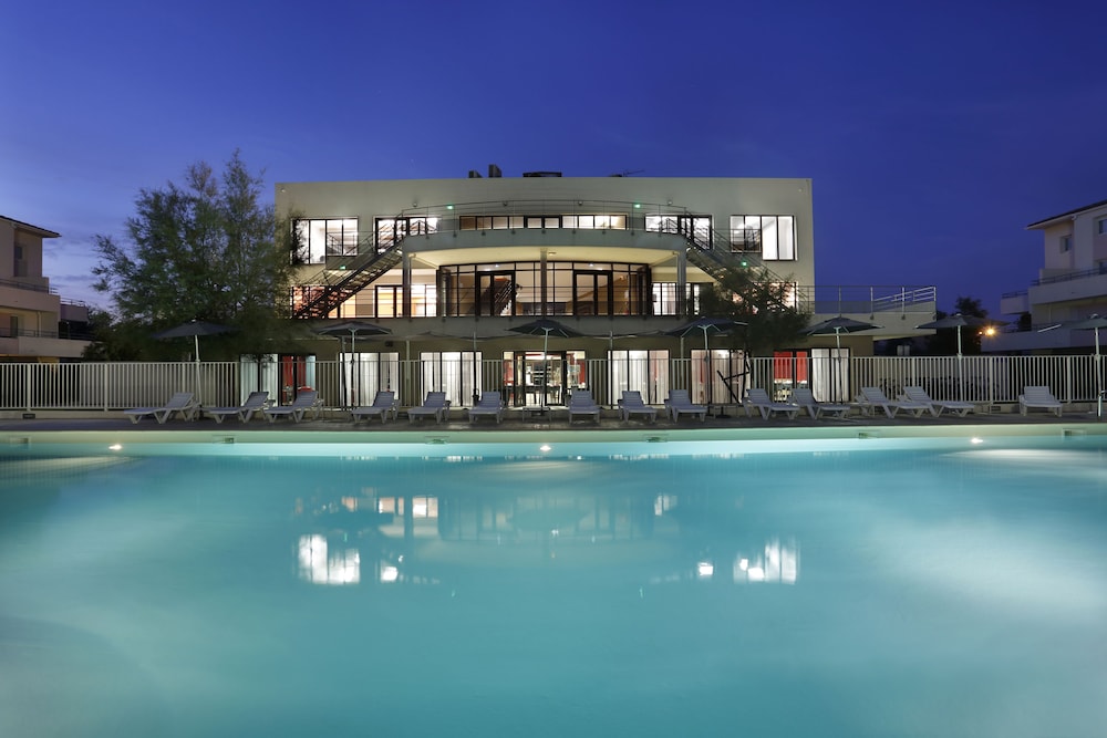 Vacanceole - Residence Cap Camargue in LE GRAU-DU-ROI