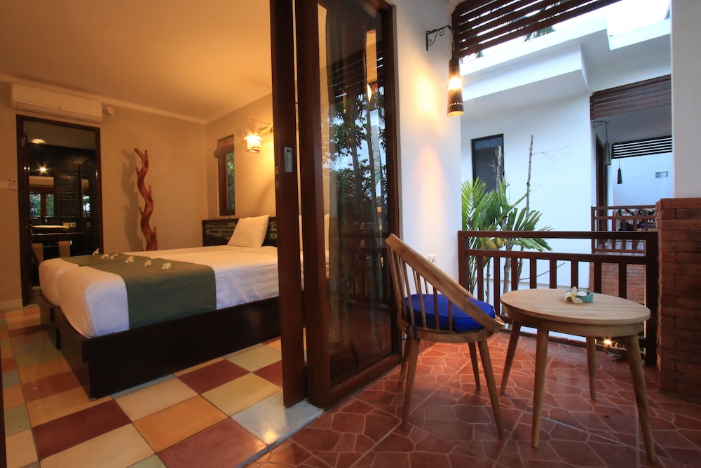 Green Bird Villa 24/68