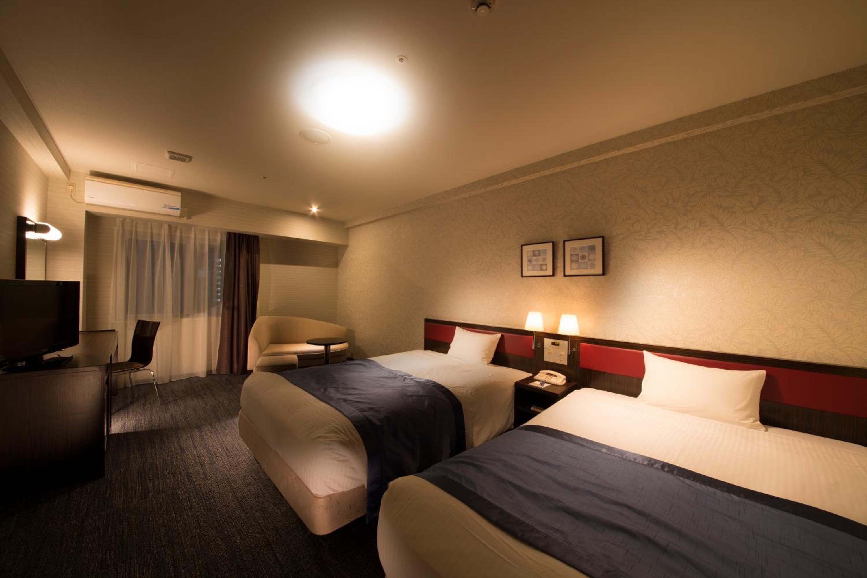 Deluxe, Twin Beds