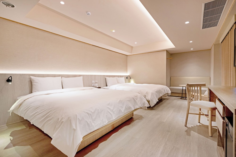 Jing Jing Holiday Hotel 14/46
