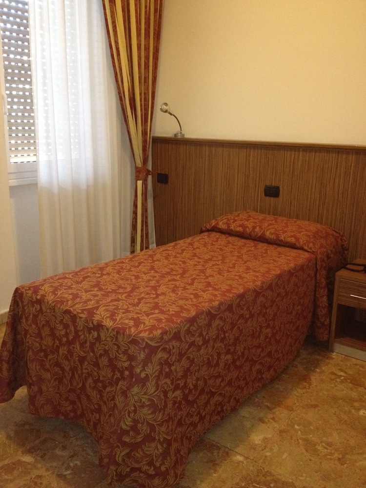 Hotel York 8/20