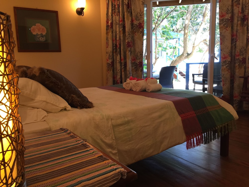 Maya Beach Hotel 45/82
