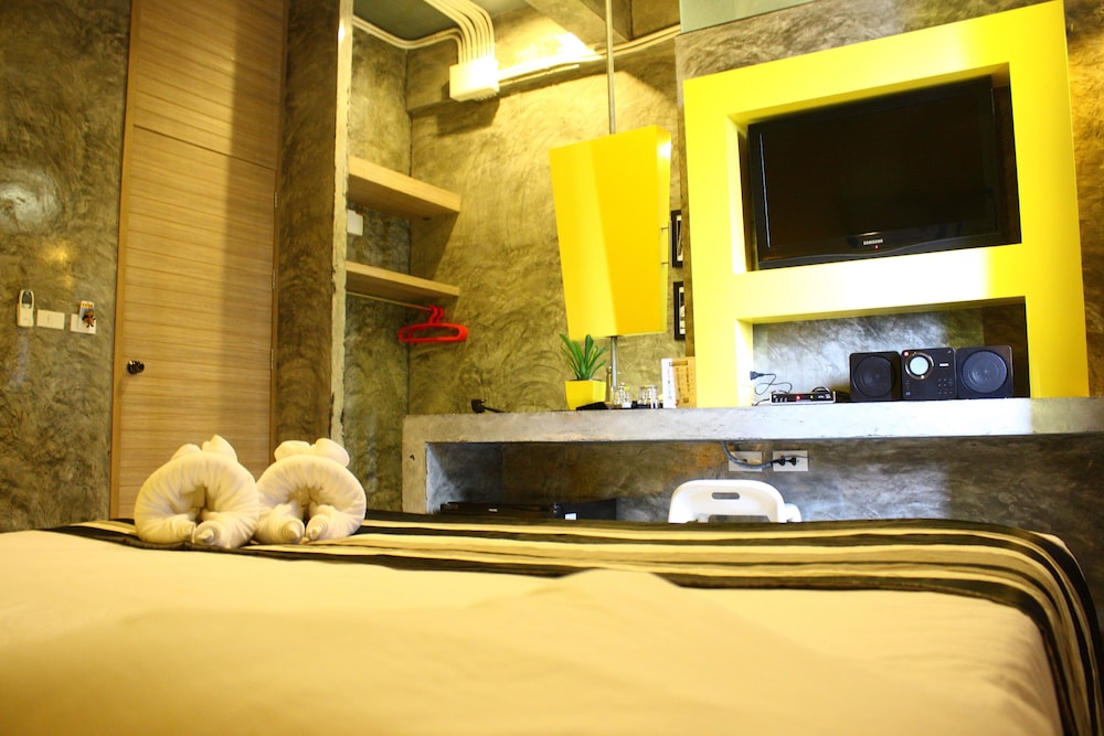 The B Ranong Trend Hotel 12/70