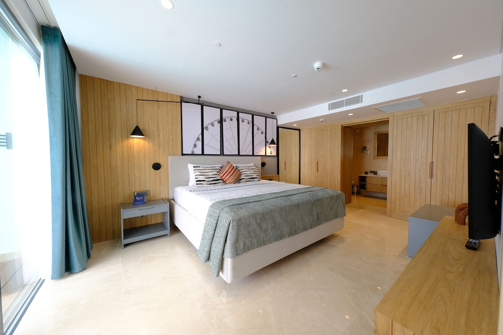 Lures Hotel 20/57