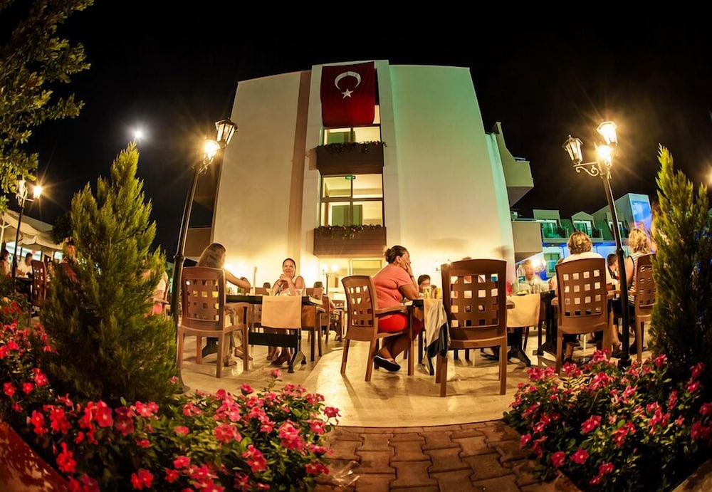 Batont Garden Resort Hotel 26/43