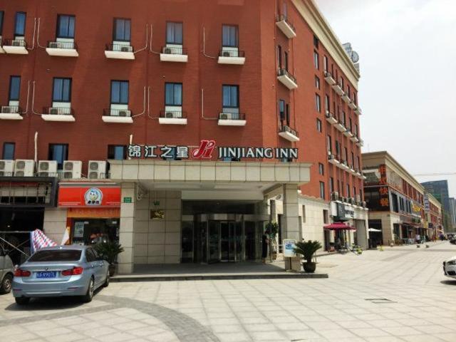 Jinjiang Inn (Shanghai Xiuyan Road Metro Station Tourism Resort) 42/48