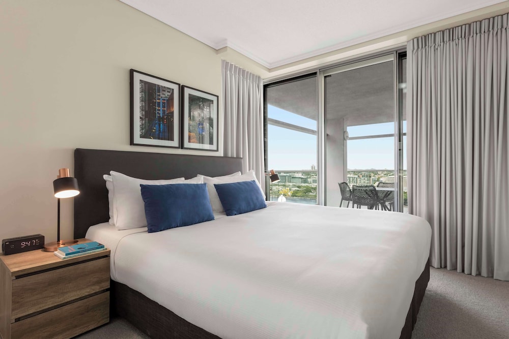 1 Bedroom, Apartment, Queen Bed, River View