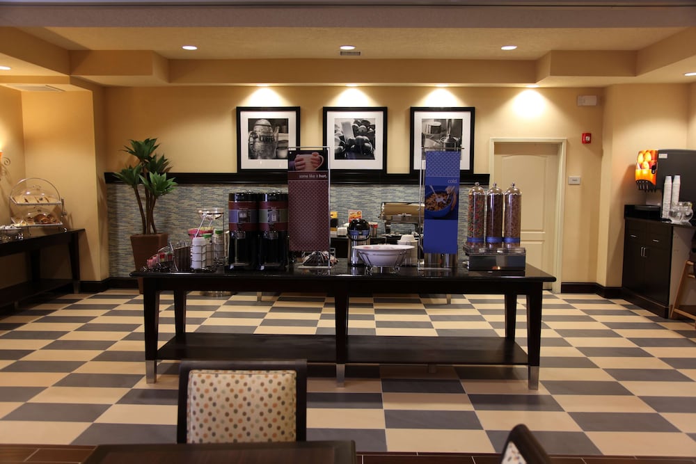 Hampton Inn And Suites Carlsbad Nm 9/37