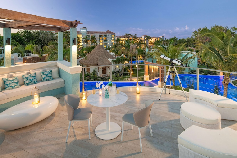 Sandals Dunn's River - Adults Only 76/89
