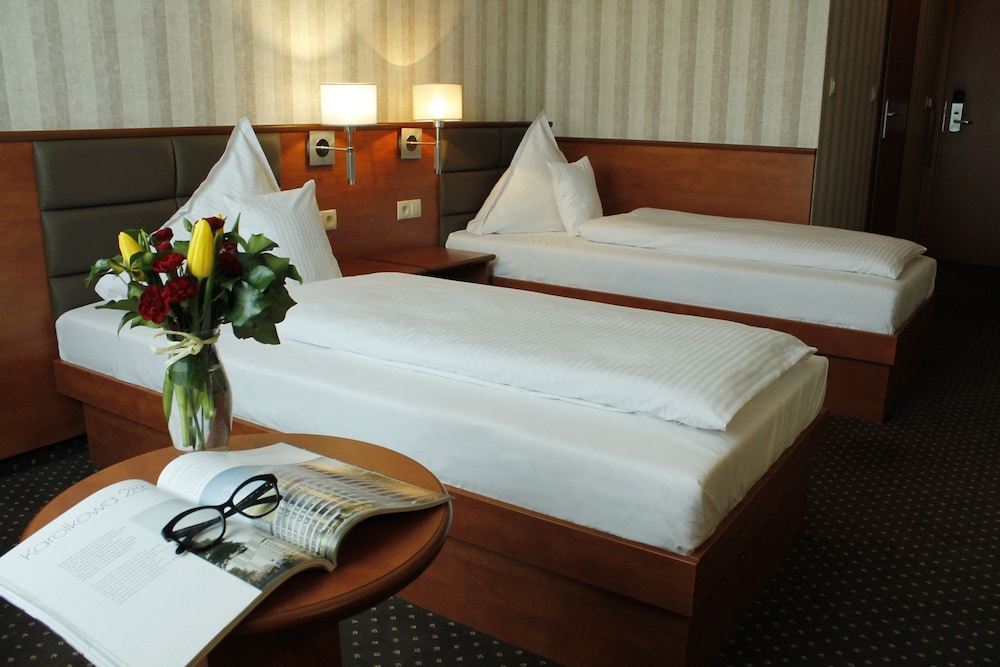 Vega Hotel 10/37