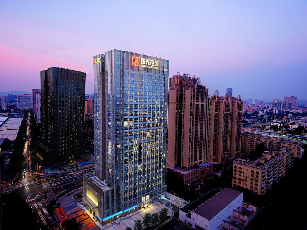 Royal Star Apartment Central City Branch 4/50