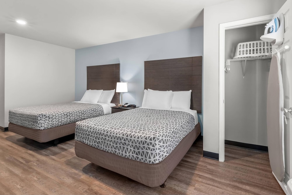 WoodSpring Suites Atlanta Airport 23/56