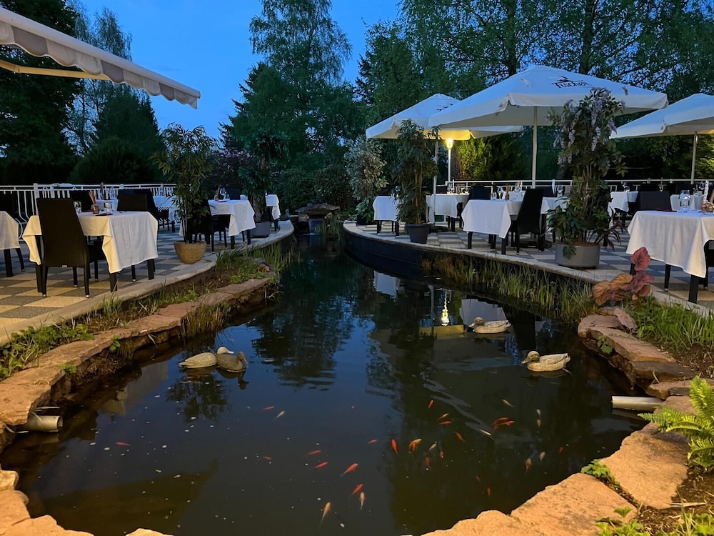 LOGIS HOTEL DES ROCHES 41/60