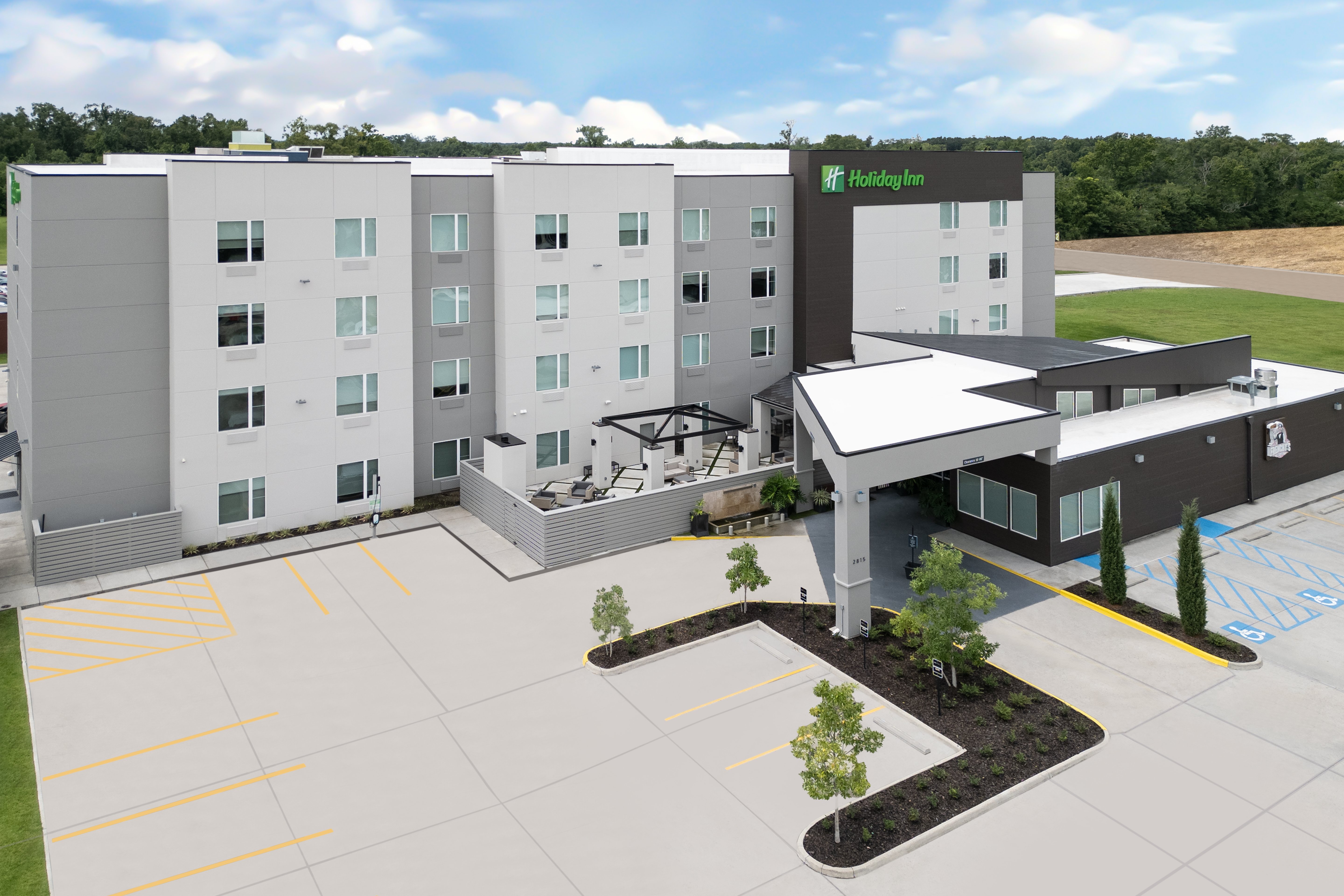 Holiday Inn Gonzales 5/50