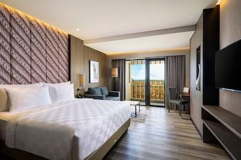 DELUXE, DOUBLE BED