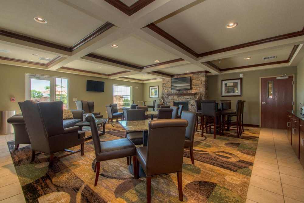 Cobblestone Inn & Suites - St. Mary S 43/57