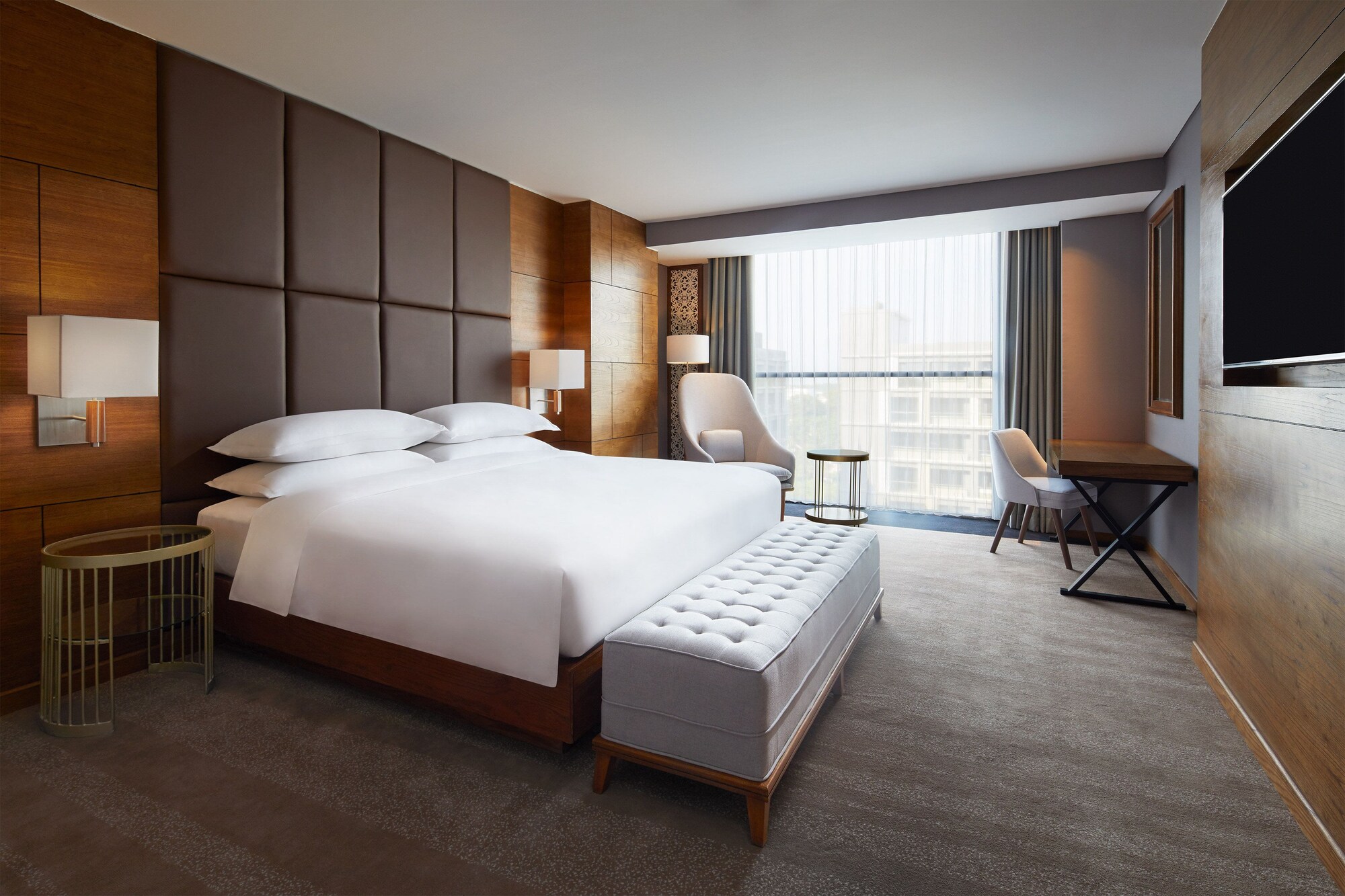 1 Bedroom, Suite, King Bed, Pool View