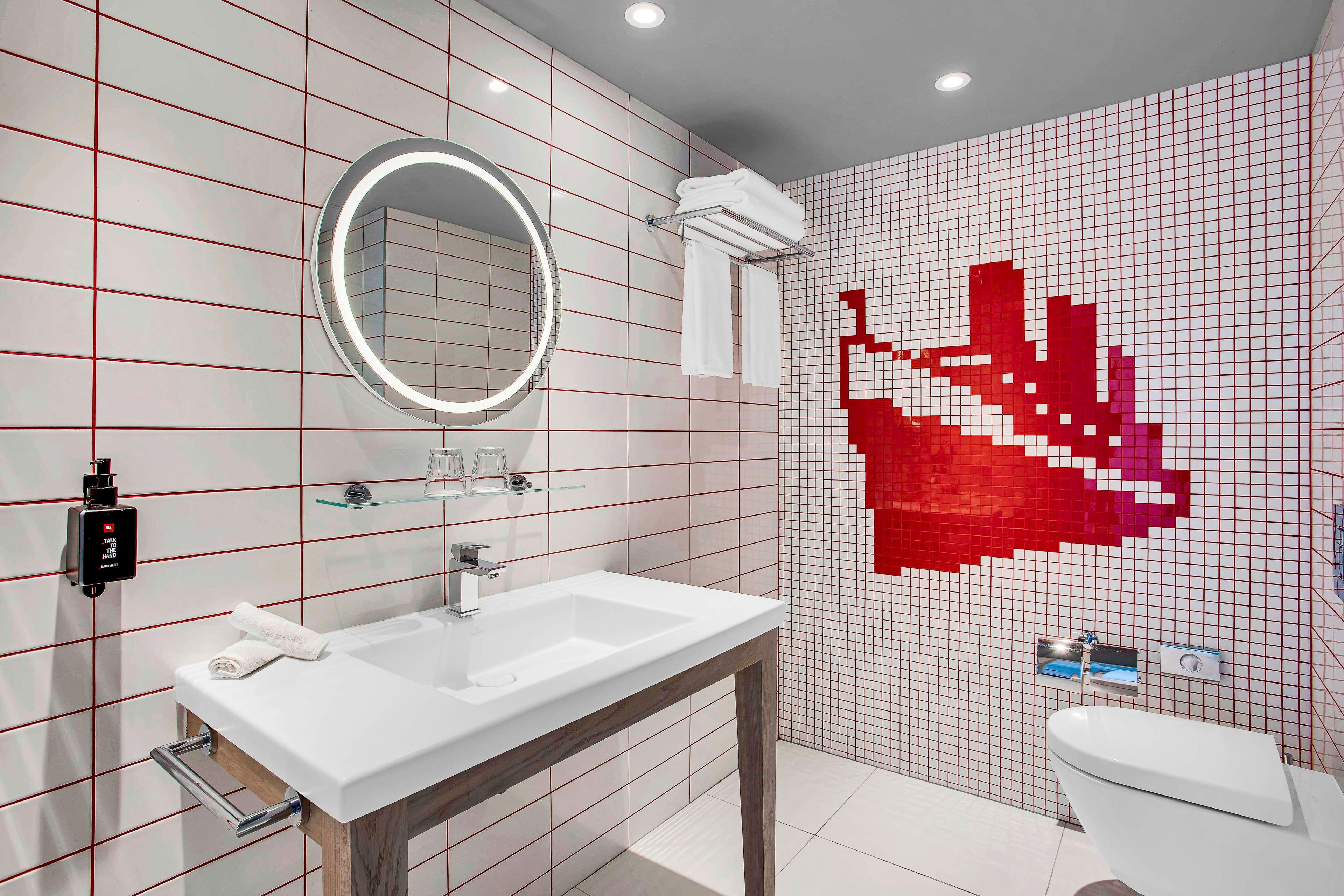 Superior, Hydromassage، Radisson Red Glasgow 8/8