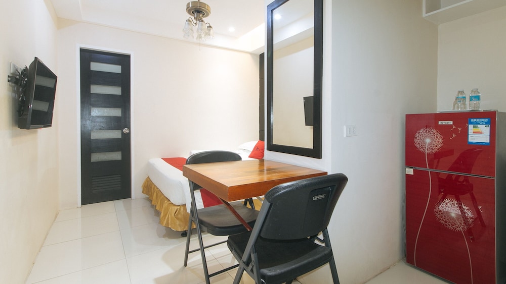 RedDoorz at Grand Apartelle Hernan Cortes Cebu 24/38