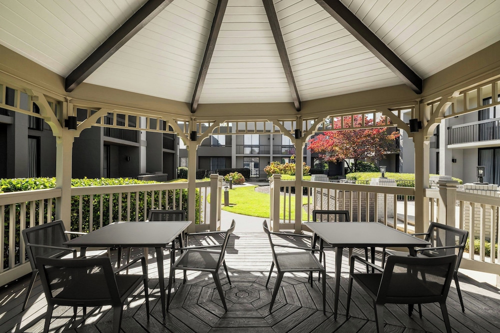Courtyard by Marriott Atlanta Northlake 32/50