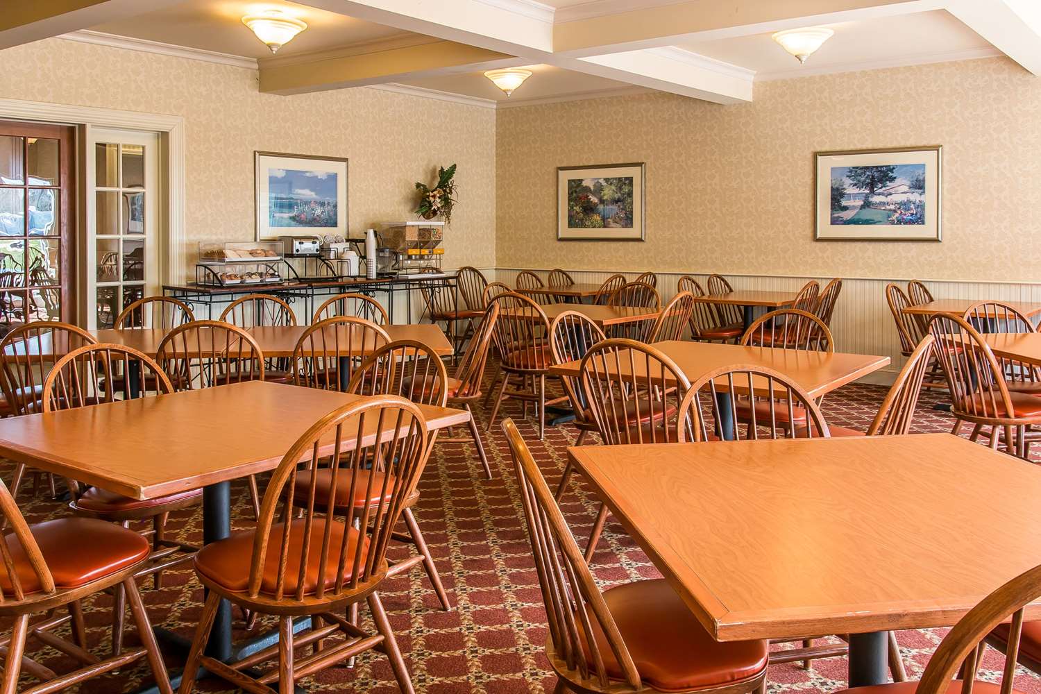 Comfort Inn Chelsea, MI 22/24