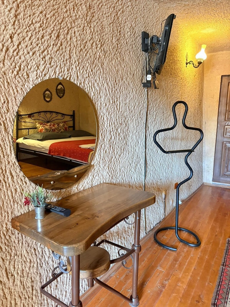 Nature Park Cave Hotel 26/46