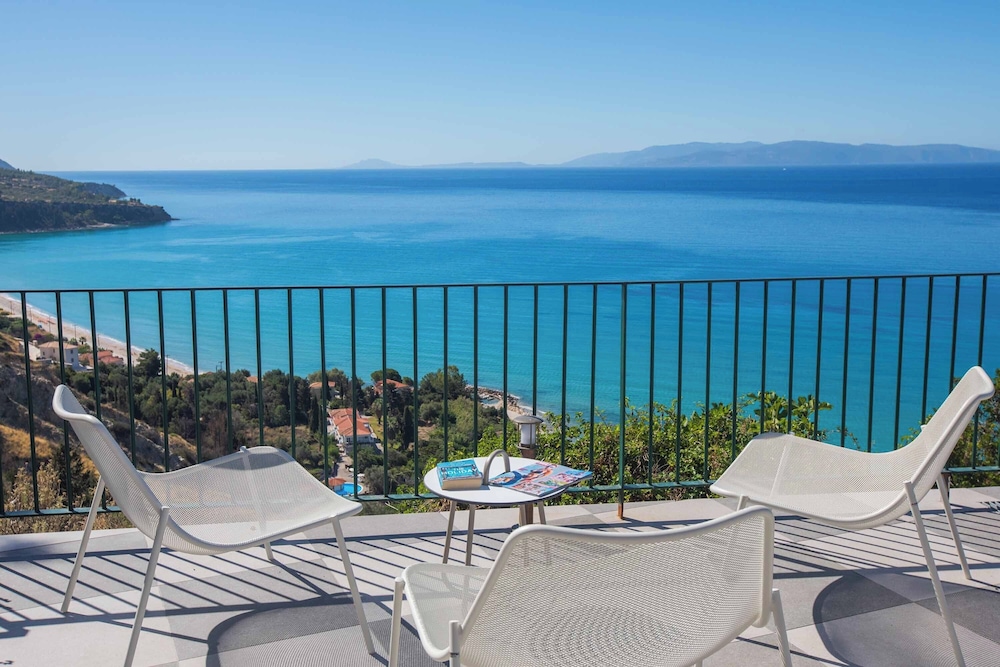 Garbis Villas 48/50