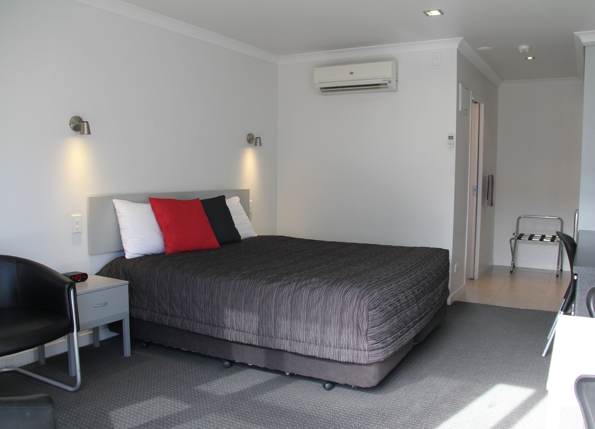 Studio, Kitchenette