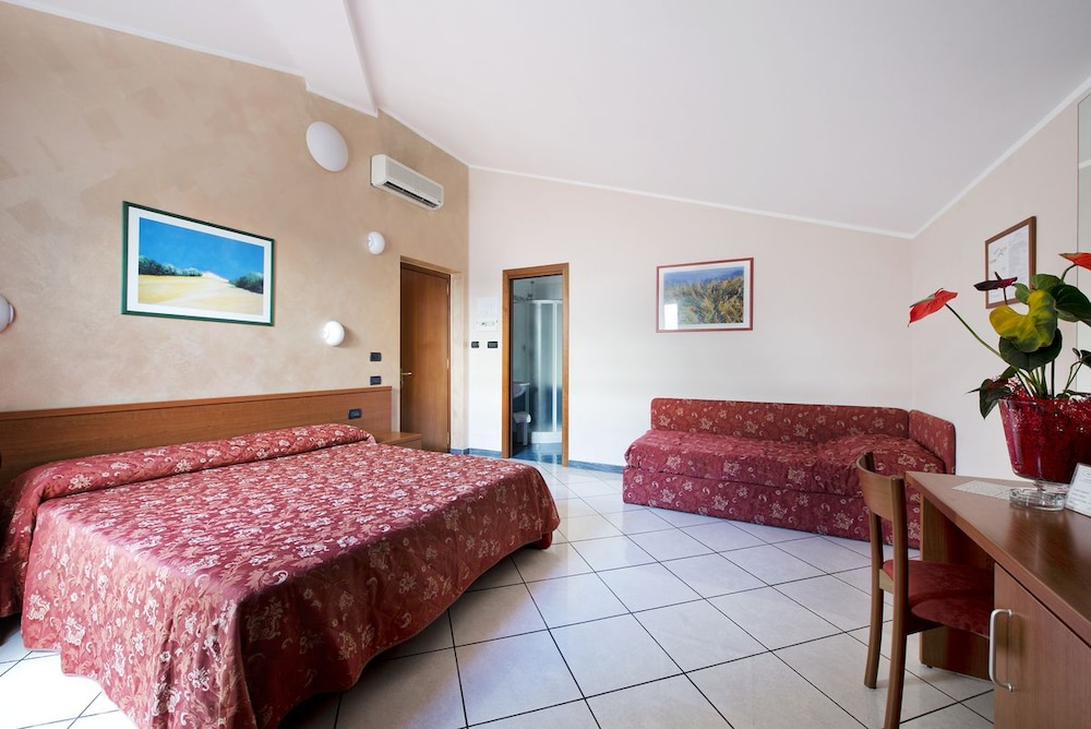 Hotel Stazione 18/38