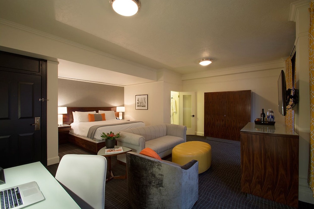 Hotel Lucia 37/43